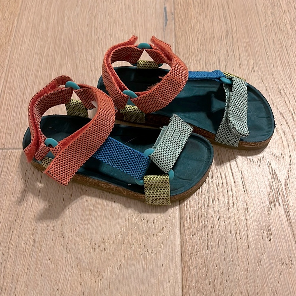 Reserved sandals for little kids size 11